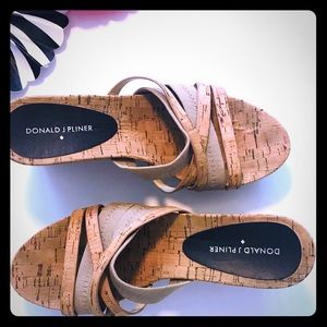 Donald J. Pliner Cork/Tan Wedges